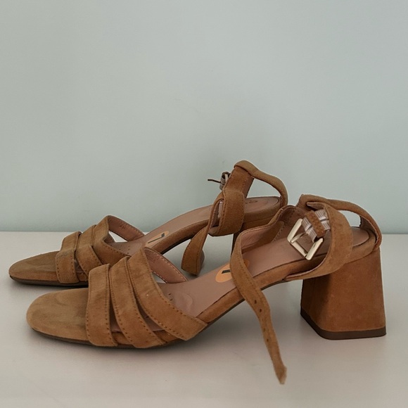 Geox Shoes - New Geox Tan Suede Block Heel Sandals